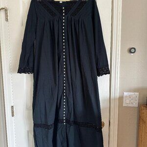 Eileen West Queen Anne's Lace Robe